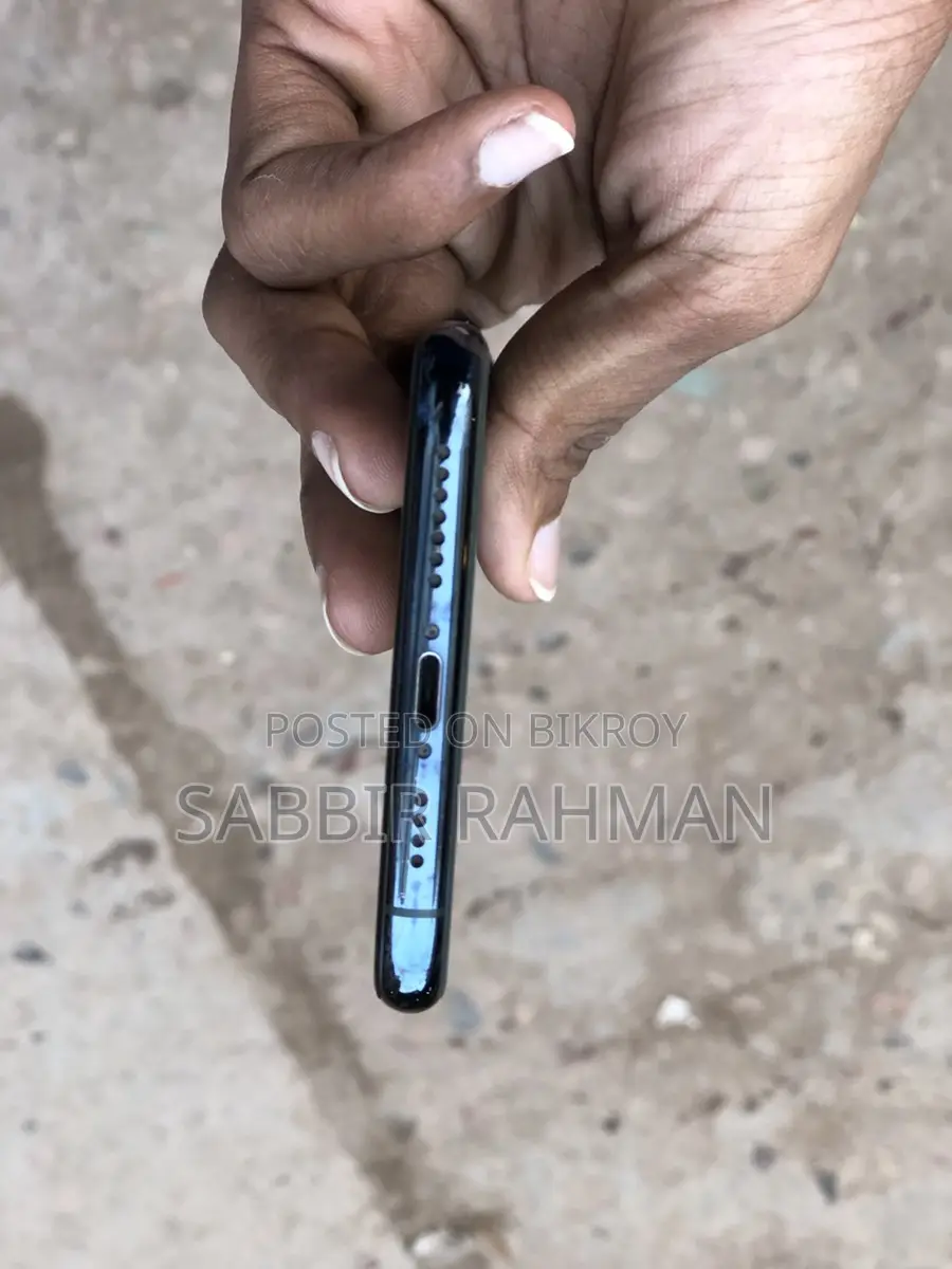 Apple iPhone 11 Pro Max (Used)