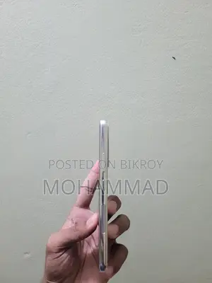 Samsung Galaxy S22 (8/256) (Used)