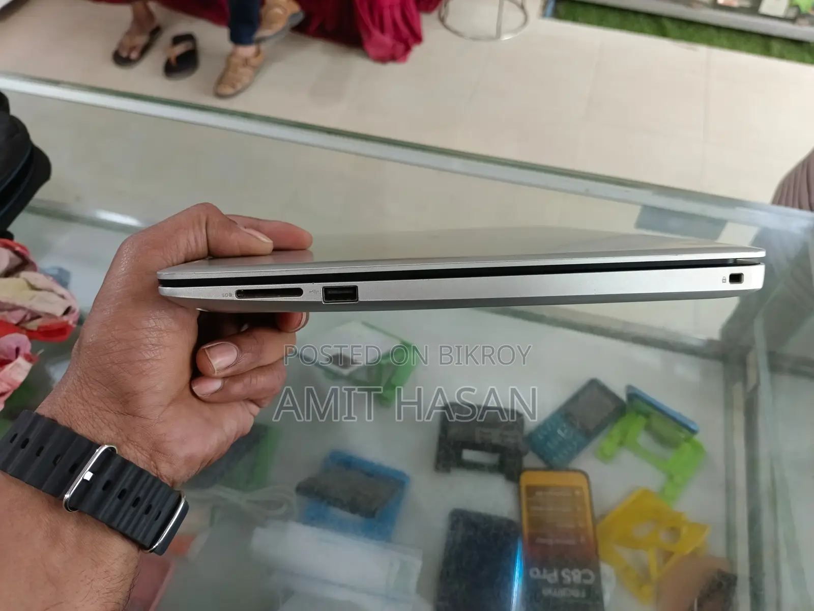 বিক্রয়ের জন্য ডেল ল্যাপটপ