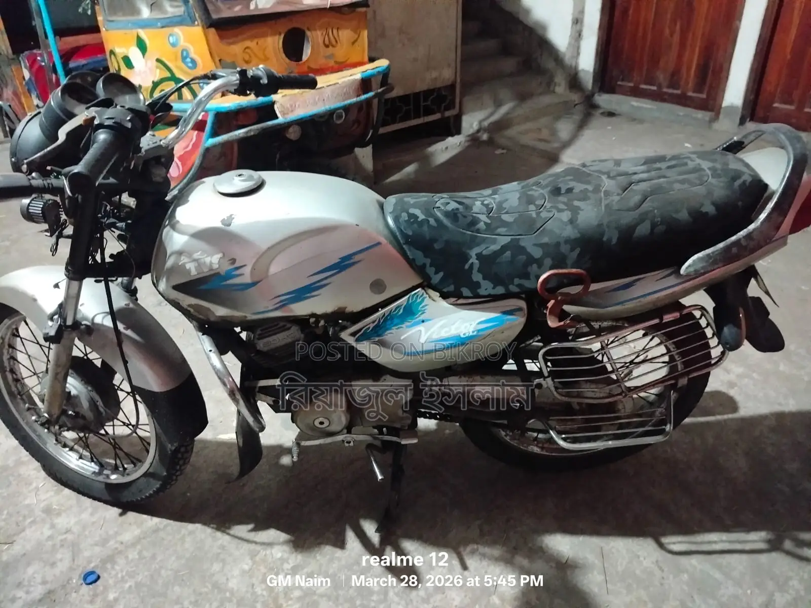 TVS Victor . 2003