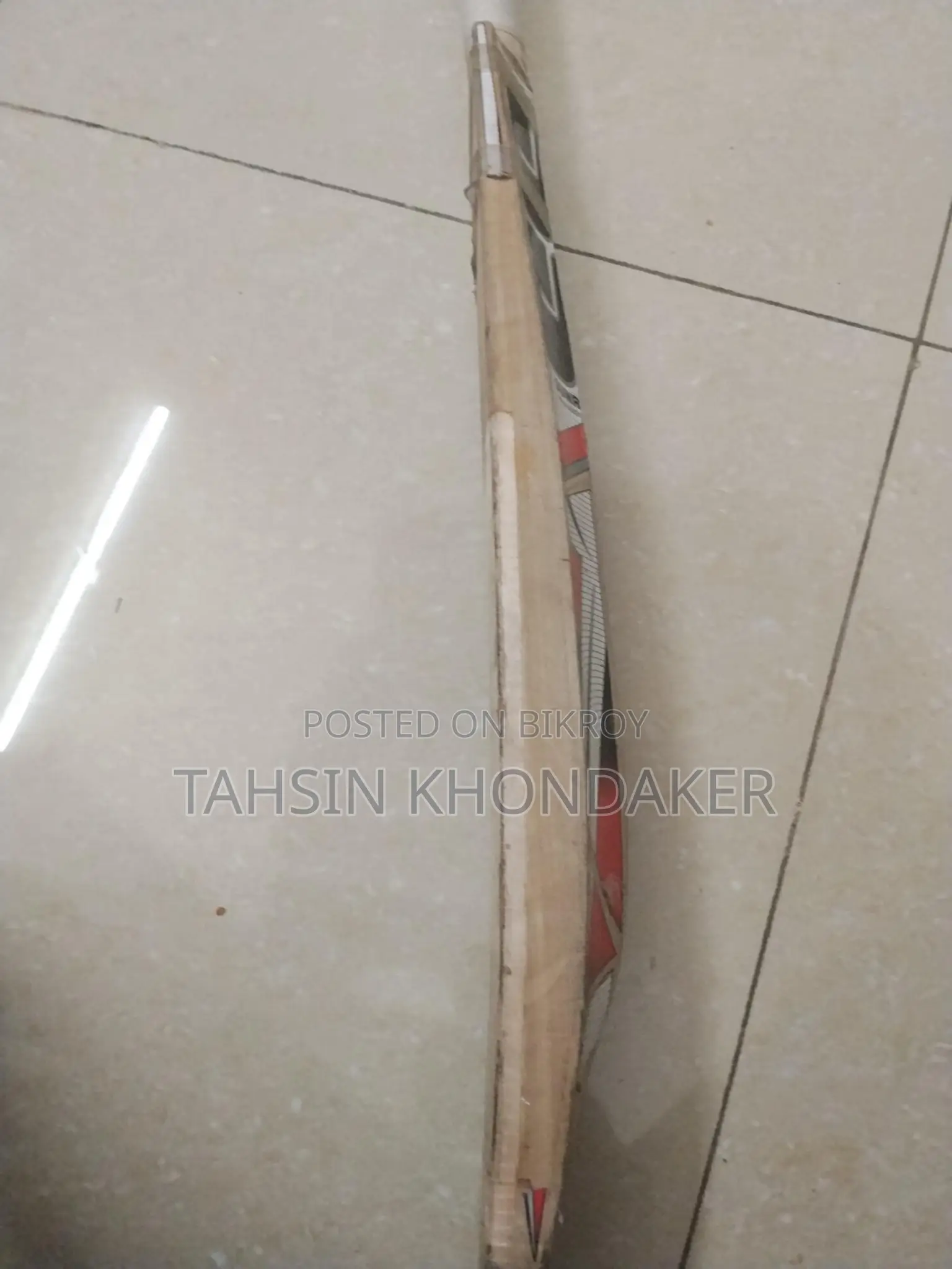 Cricket bat for sale at a fixed price