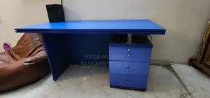 এক্সিকিউটিভ টেবিল