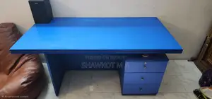 এক্সিকিউটিভ টেবিল