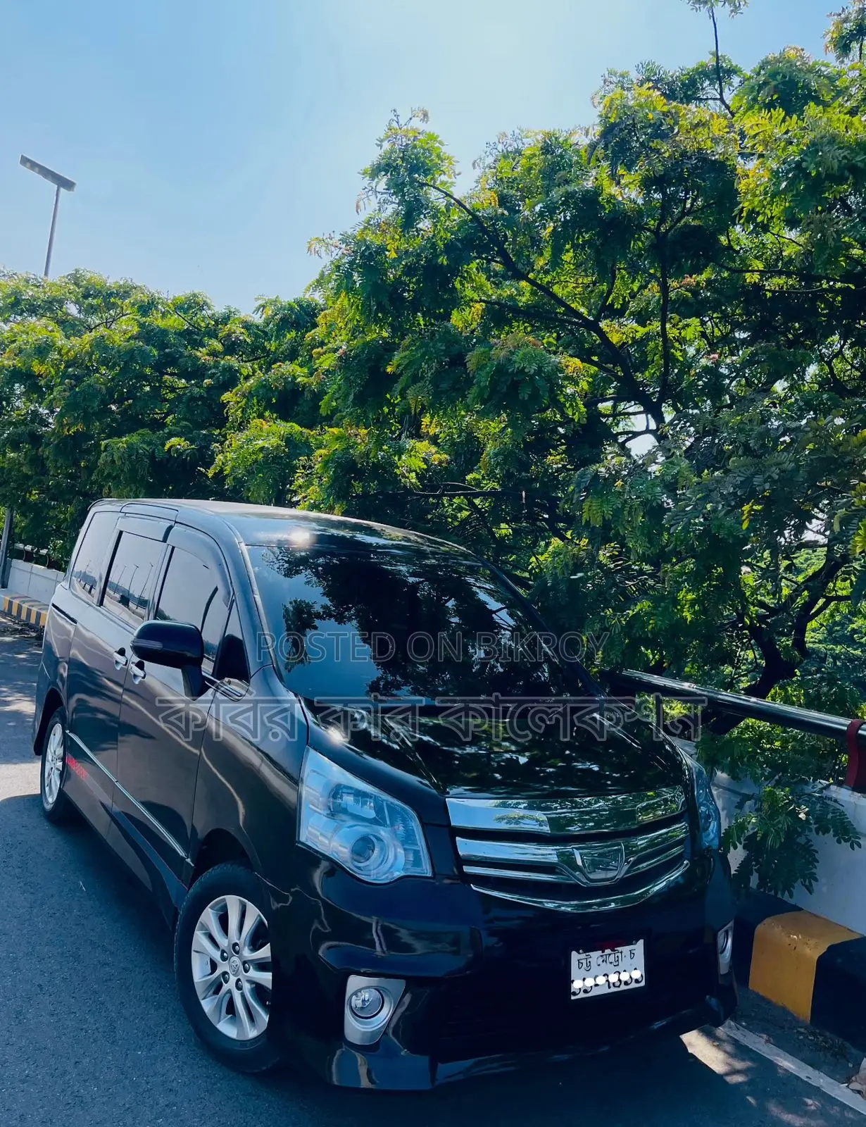 Toyota Noah X SI grade 2011