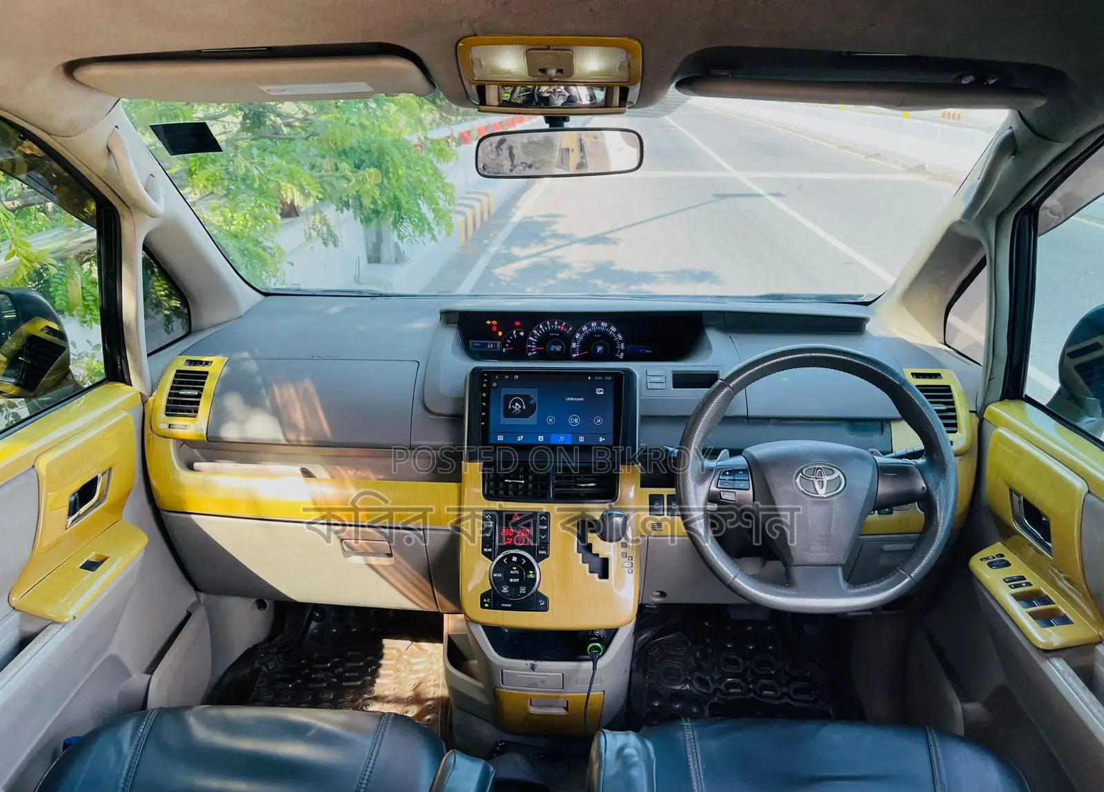 Toyota Noah X SI grade 2011