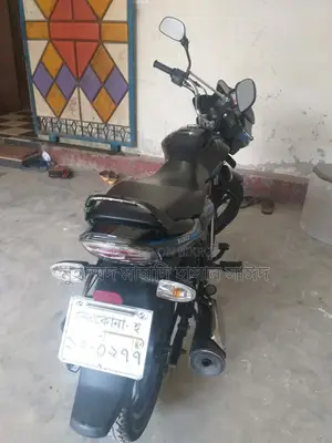 Bajaj Discover 100 2017