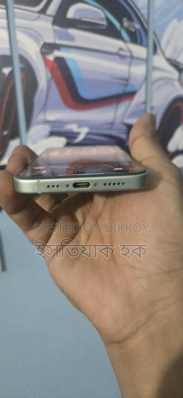 Apple iPhone 15 (Used)