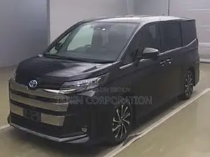 Toyota Noah Hybrid S-Z 4.5 AP 2023