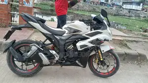 Suzuki Gixxer SF 2016