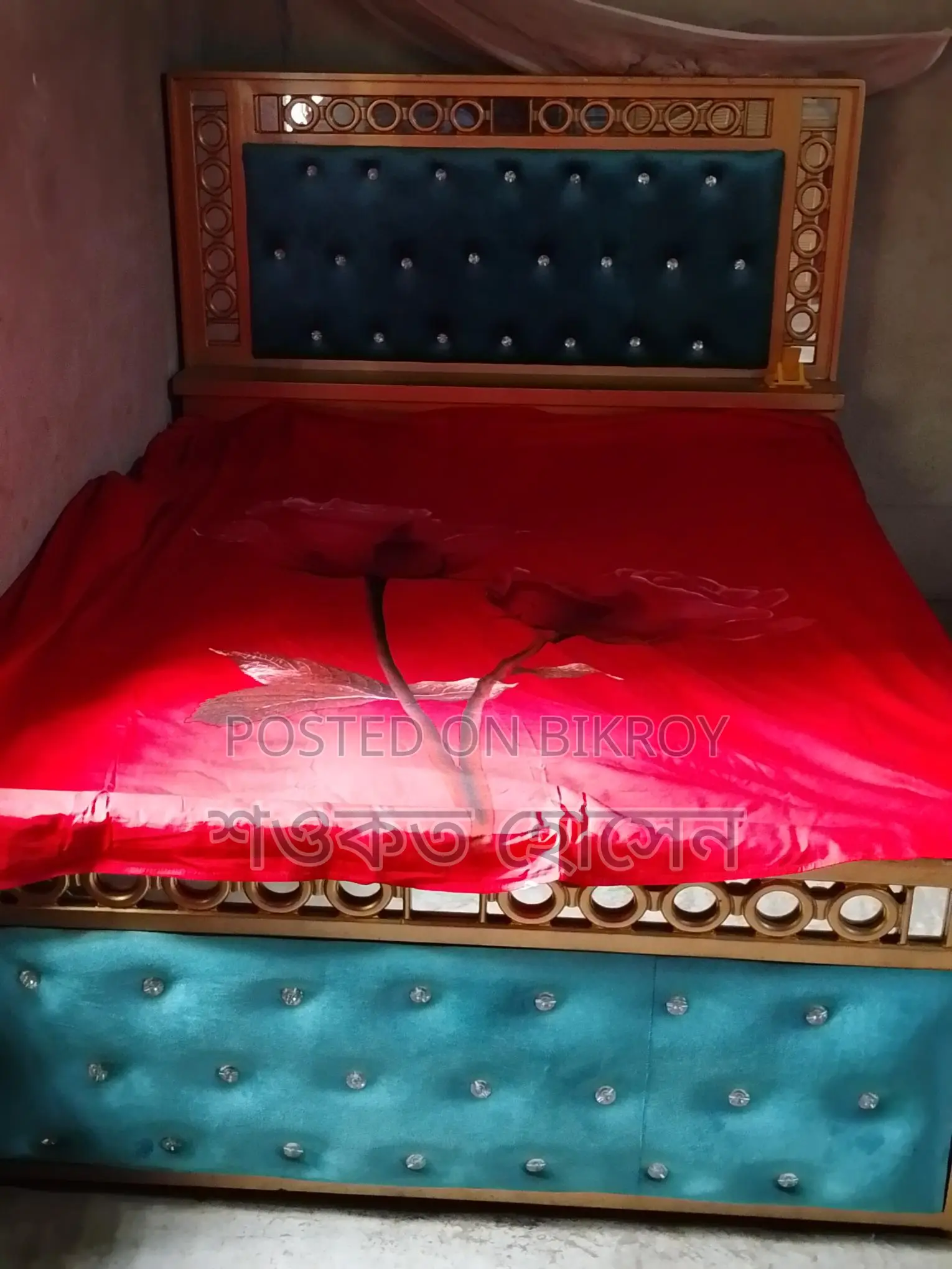 একটি খাট ও ড্রেসিং টেবিল বিক্রি হবে