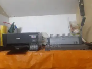 স্টেশনারি দোকানের মালামাল বিক্রয় হবে