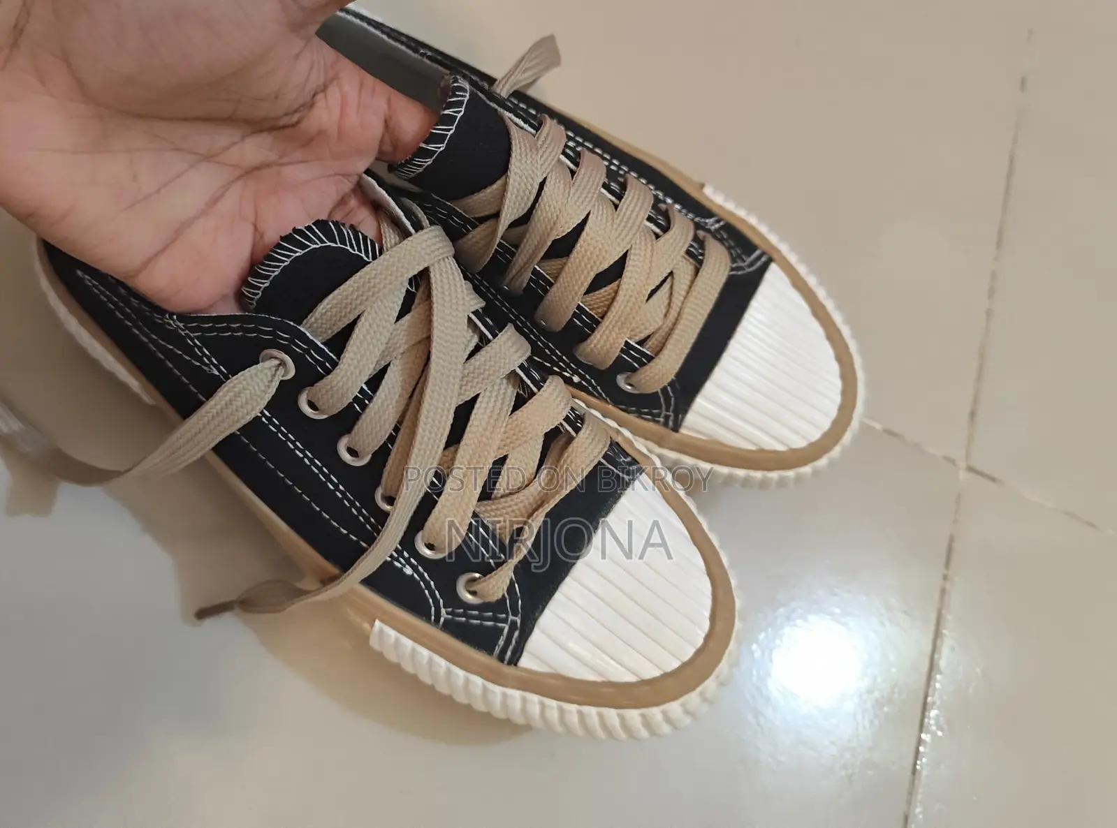 Convers Shoe