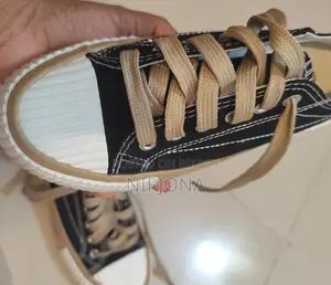 Convers Shoe