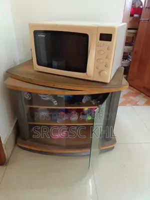 সেগুন কাঠের তৈরি টিভি ট্রলি