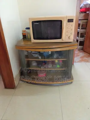 সেগুন কাঠের তৈরি টিভি ট্রলি