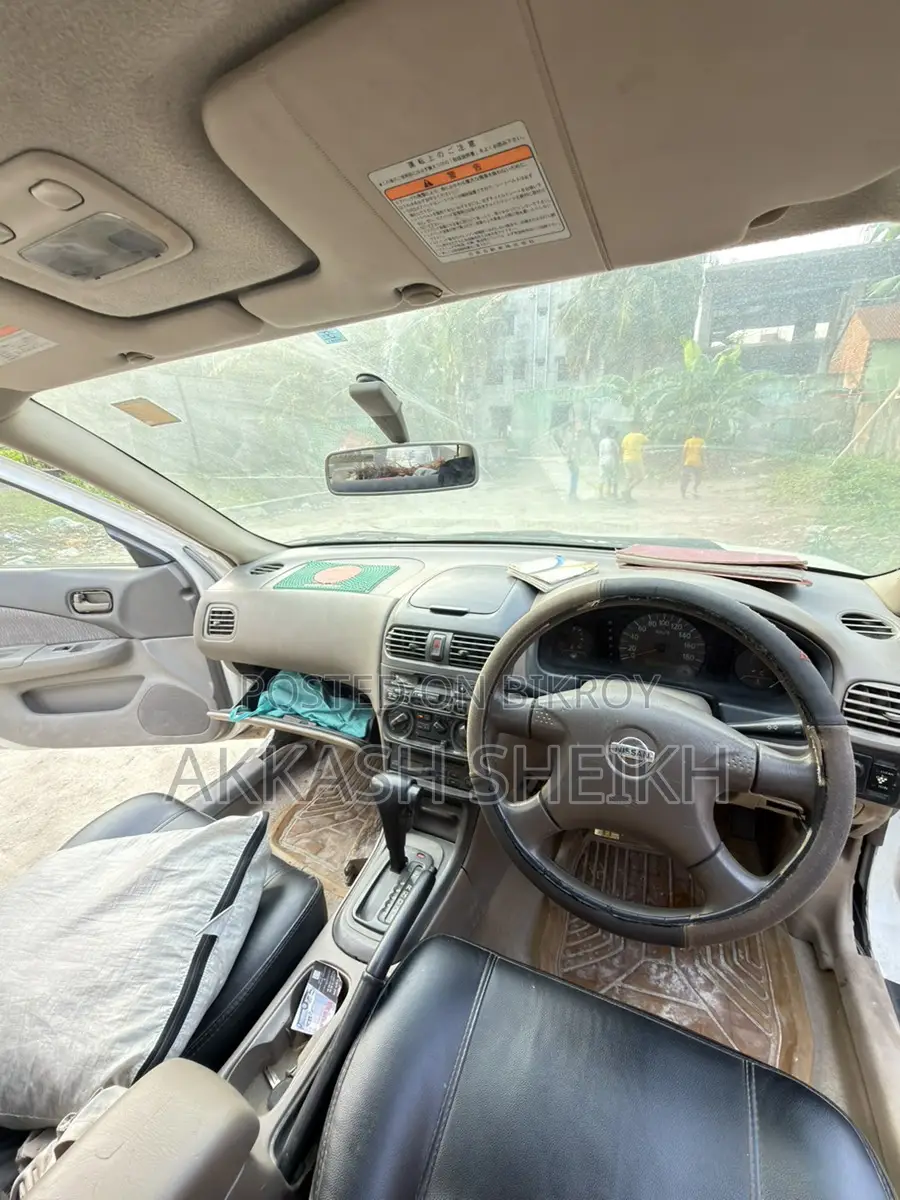 Nissan Sunny 2004