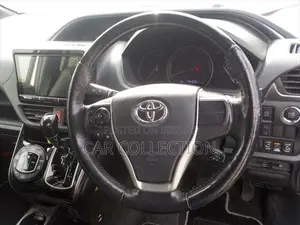 Toyota Esquire Gi Premium 2021