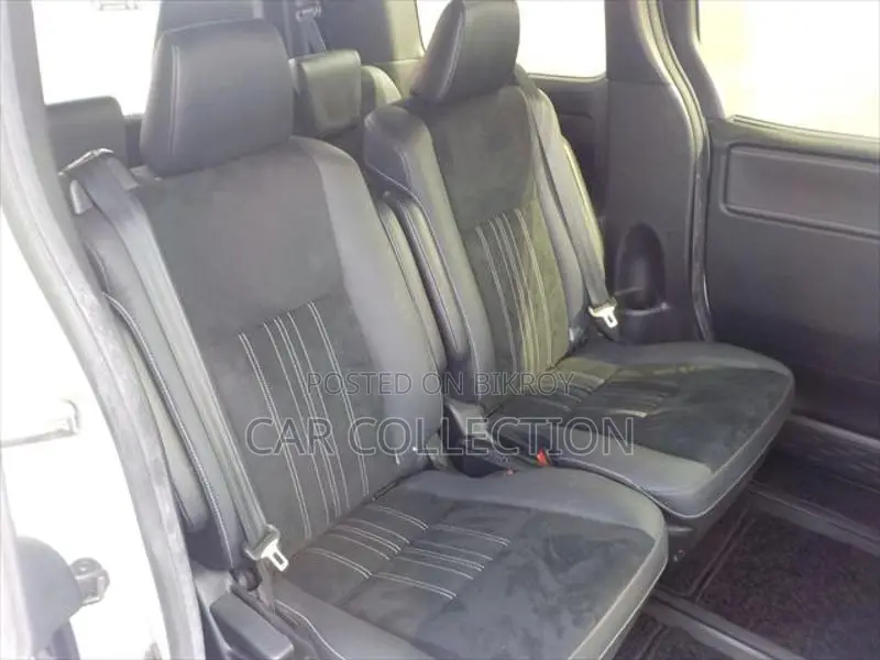 Toyota Esquire Gi Premium 2021