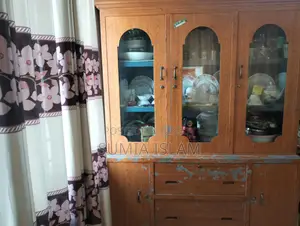 স্টিলের ওয়াল শুকেস