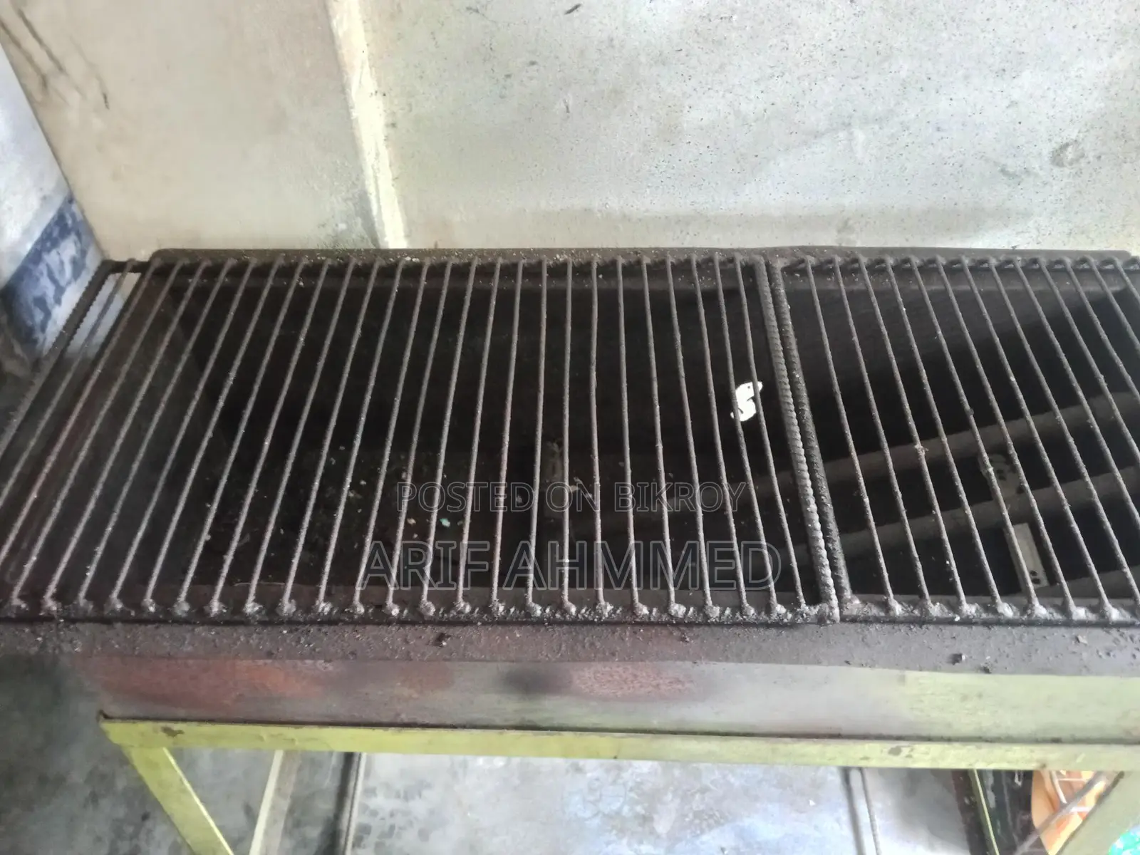 Charcoal & Gas Bar B Q Setup