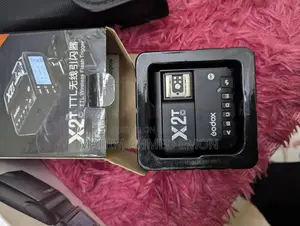 Godox tt600 Flashlight and x2t trigger, rechargeable battery charger