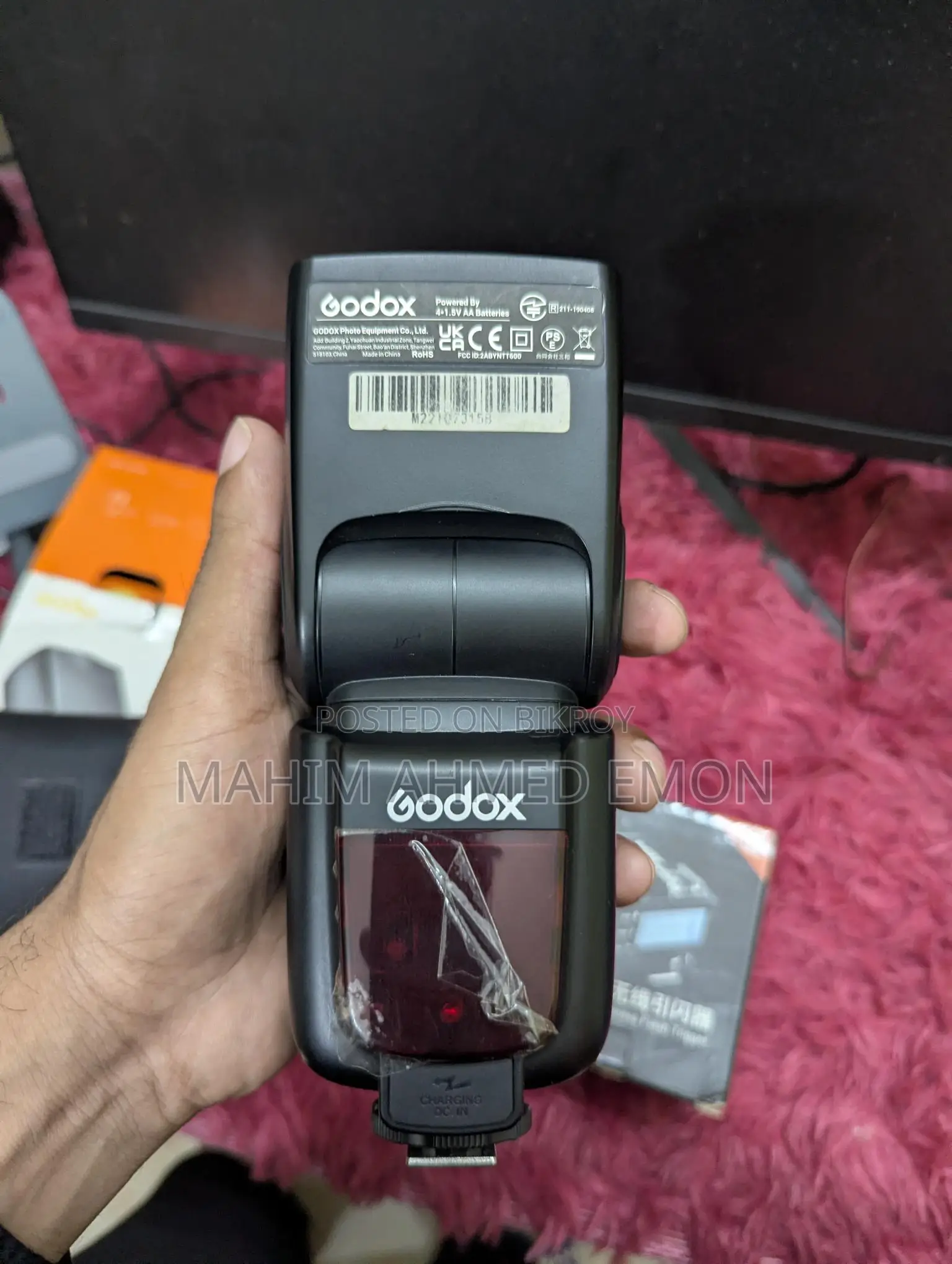 Godox tt600 Flashlight and x2t trigger, rechargeable battery charger