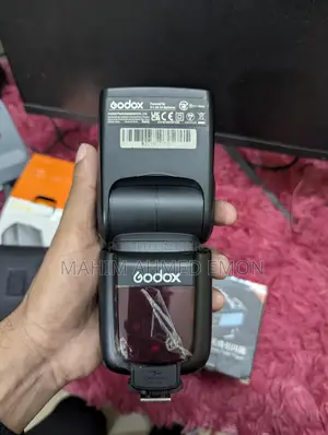 Godox tt600 Flashlight and x2t trigger, rechargeable battery charger