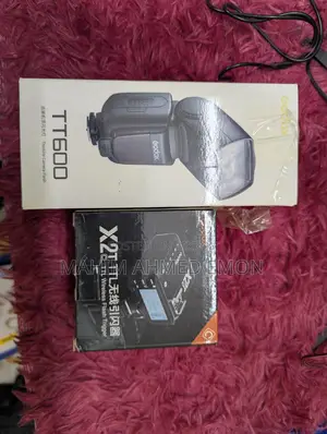 Godox tt600 Flashlight and x2t trigger, rechargeable battery charger