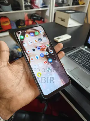 Realme 9i 6/128 (Used)