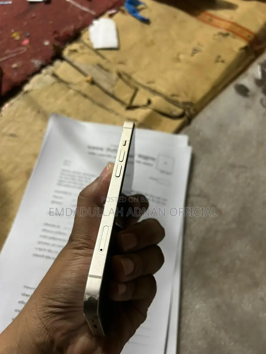 Apple iPhone 13 (Used)