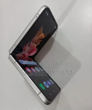 Samsung Galaxy Z Flip3 (Used)