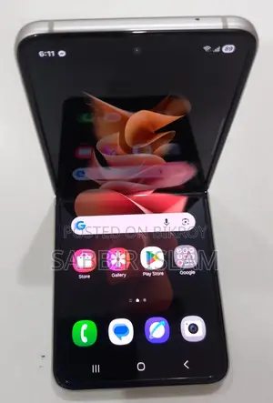 Samsung Galaxy Z Flip3 (Used)