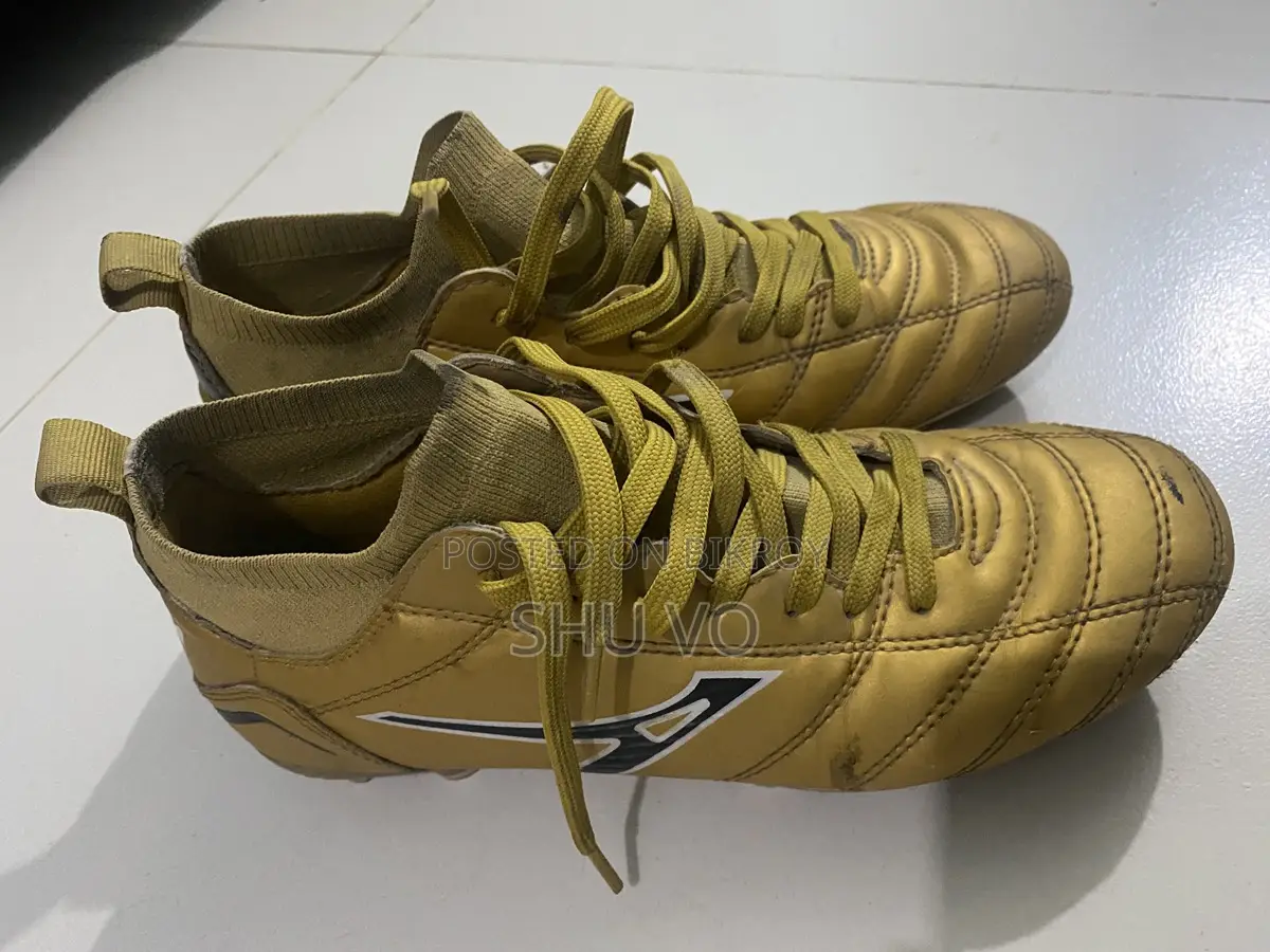সাইজ-৪১ বুট