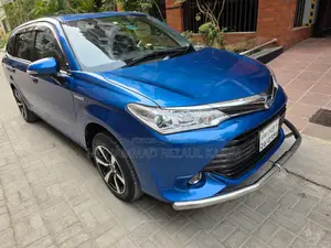 Toyota Corolla Fielder 1.5 Hybrid FWD 2016 Blue