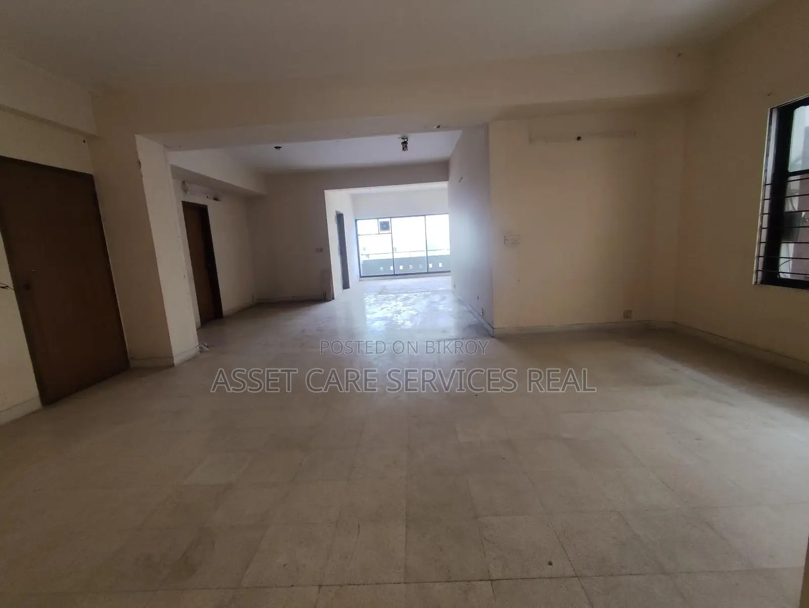4400-Sqft Office Space Rent In Baridhara Diplomatic Zone