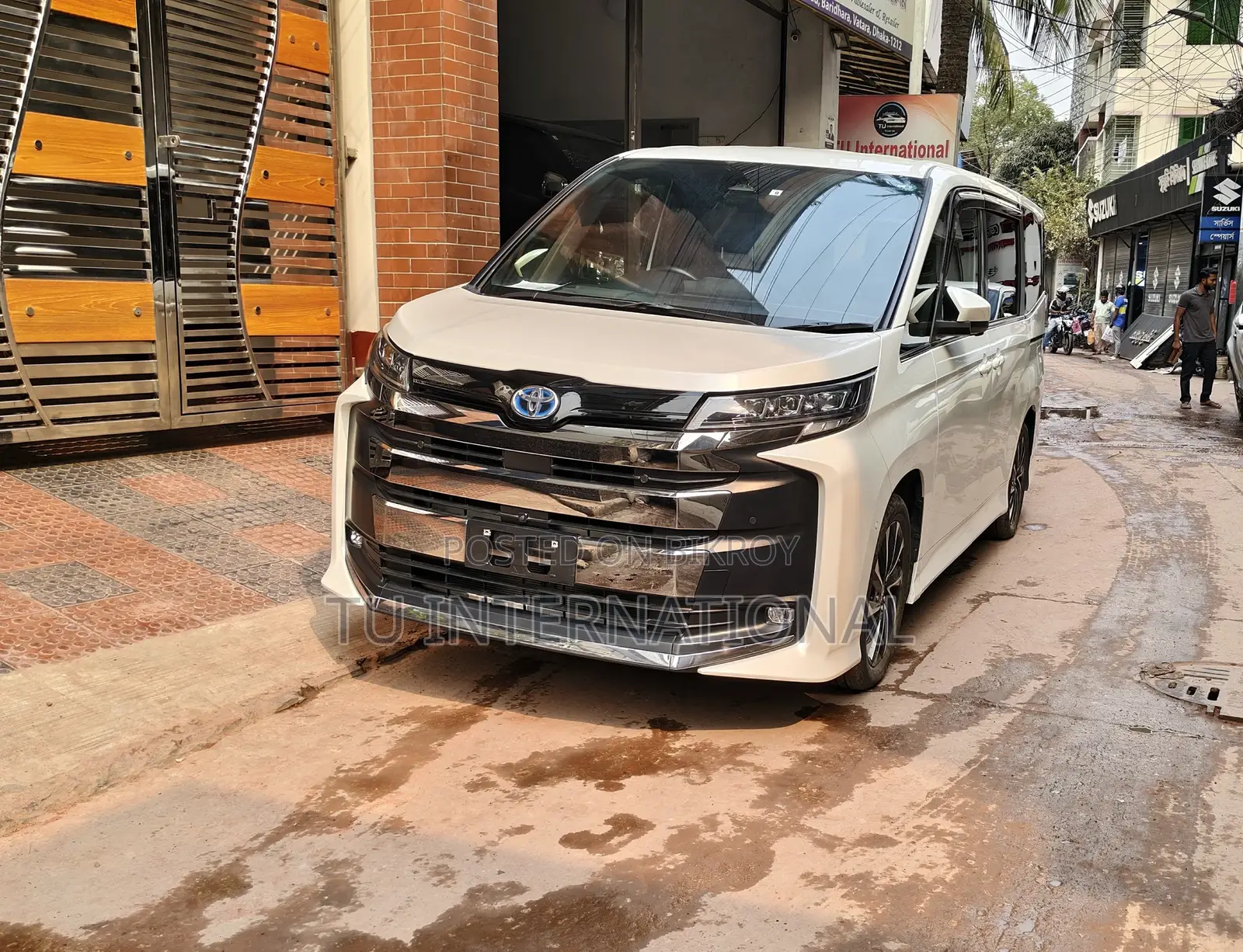 Toyota Noah 2022