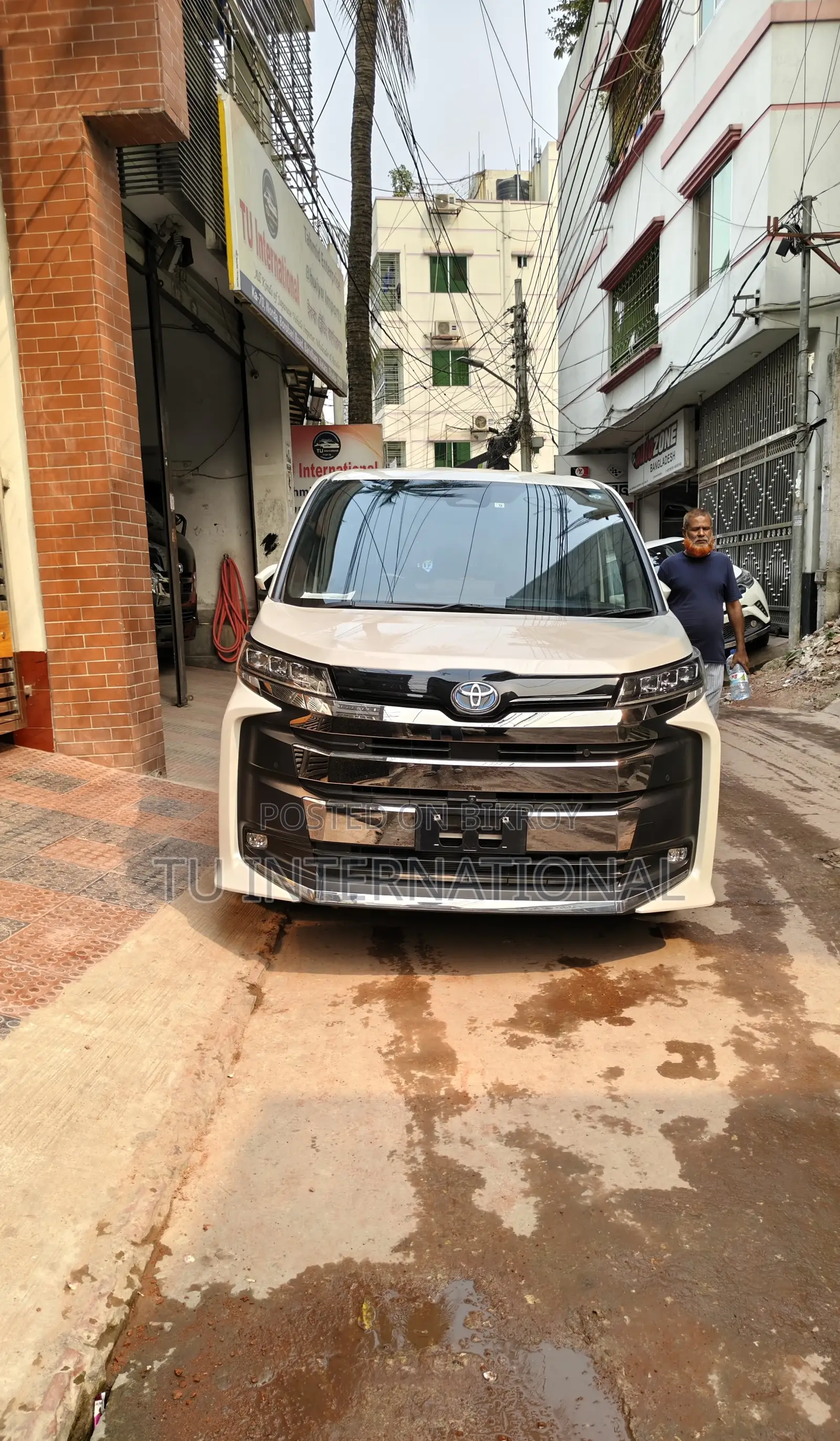 Toyota Noah 2022