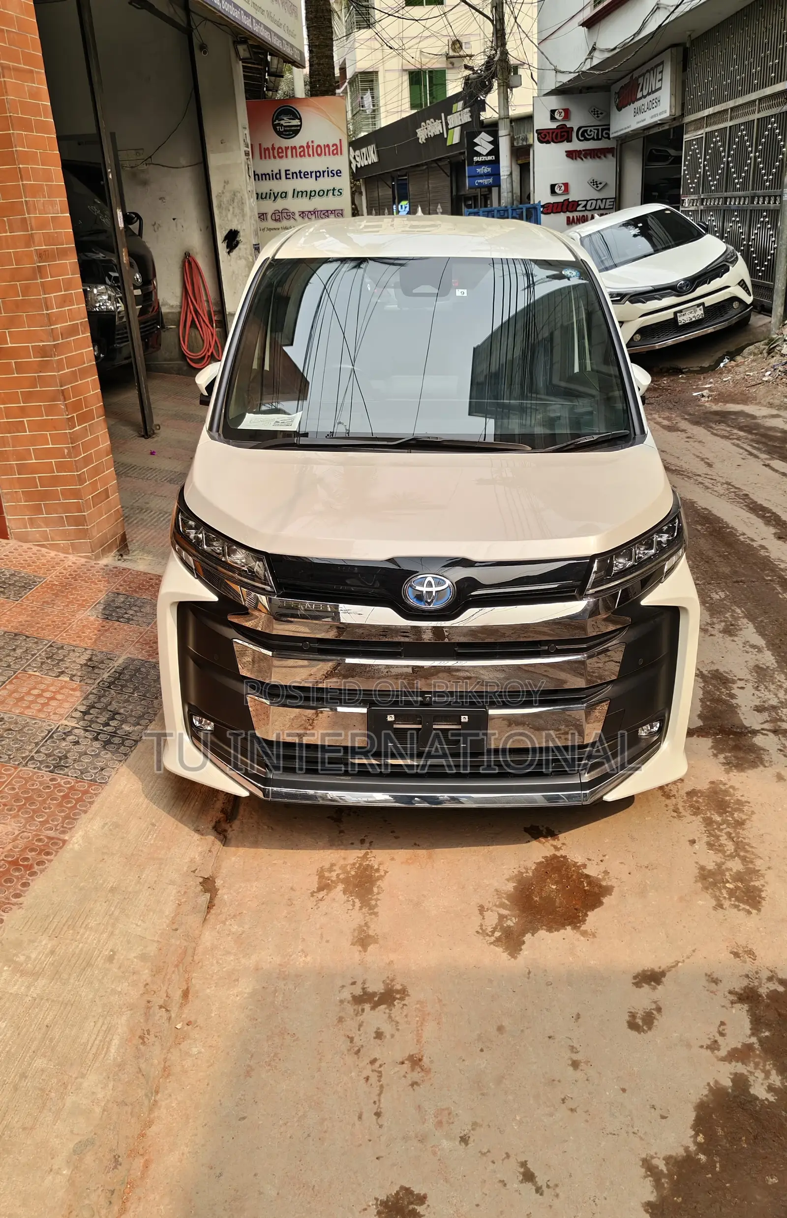 Toyota Noah 2022