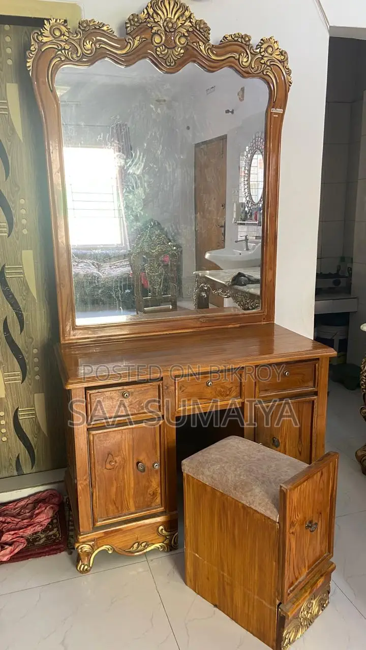 Beautiful and sturdy wooden dressing table for sale