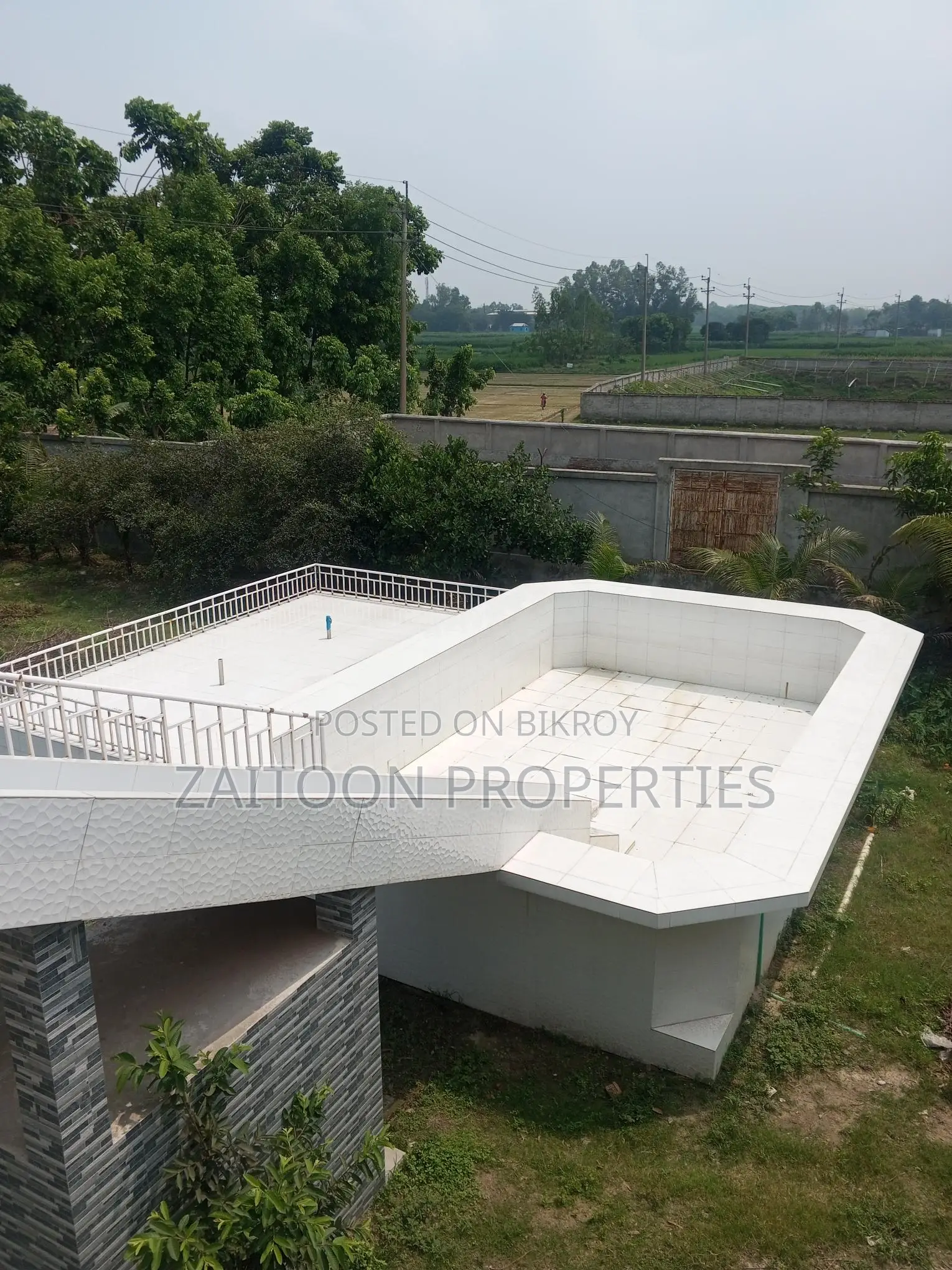বিলাসবহুল এই বাংলো বাড়ি হতে পারে আপনার স্বপ্নের ঠিকানা।