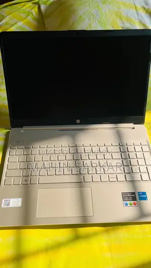 HP ল্যাপটপ নতুনের মতো