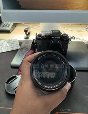 Fujiflim 56mm 1.2 lens
