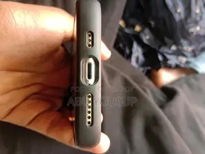 Apple iPhone XS . (Used)