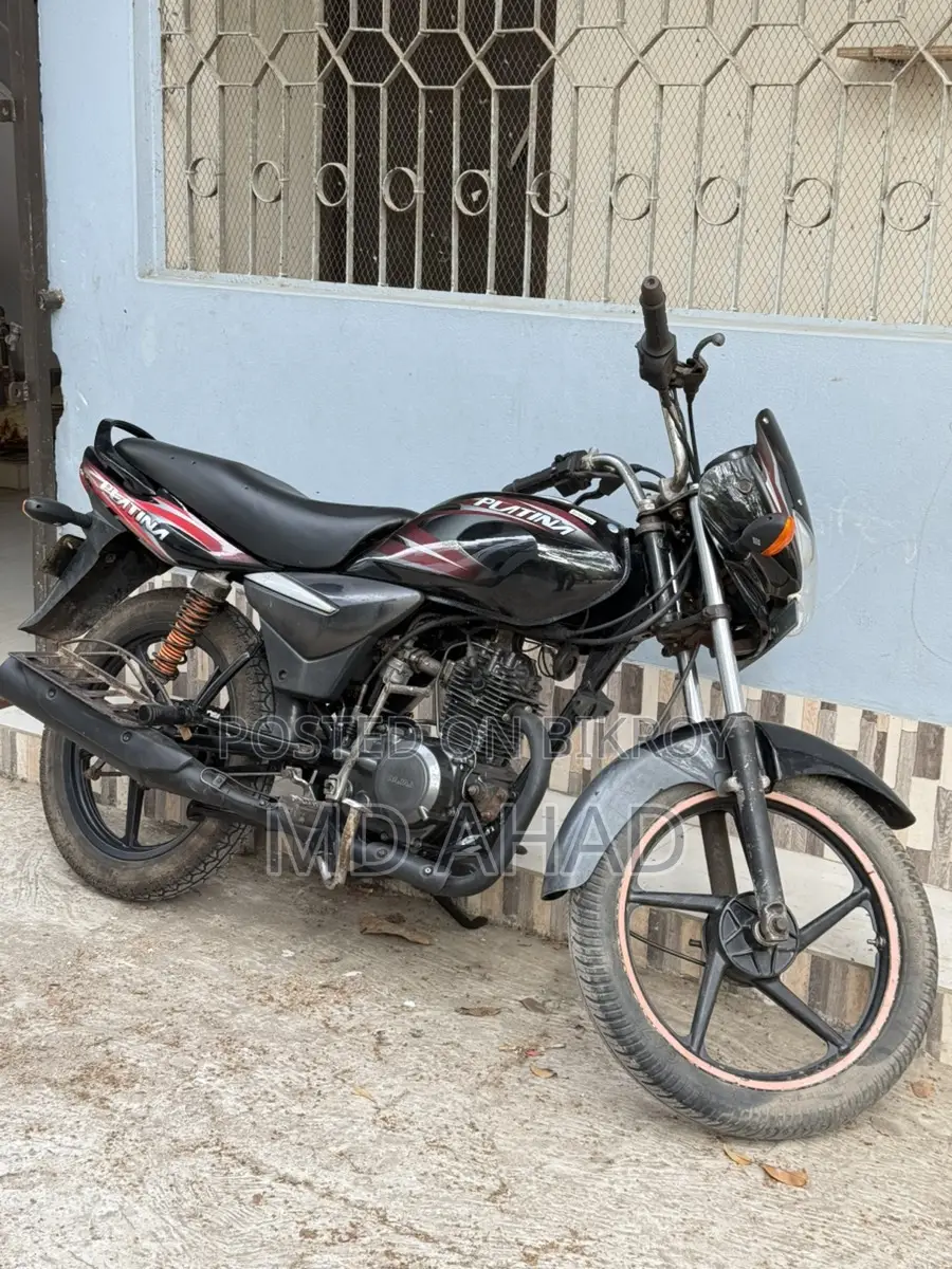 Bajaj Platina 100 . 2017