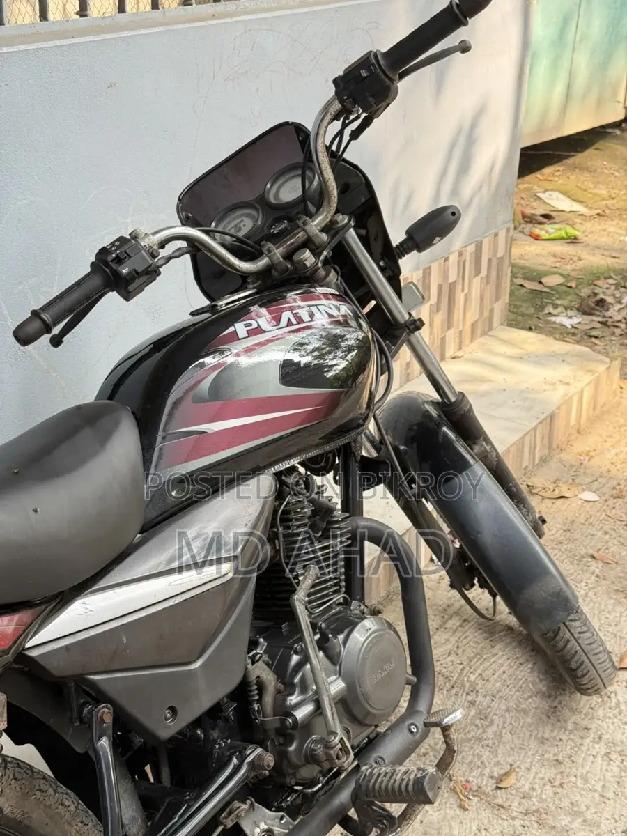 Bajaj Platina 100 . 2017