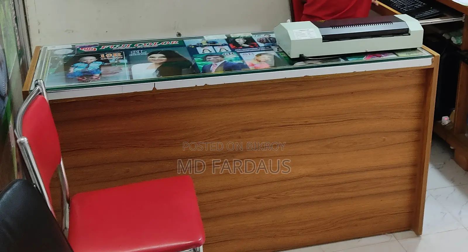 ক্যাশ কাউন্টার টেবিল