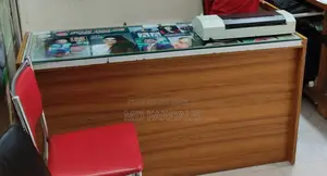 ক্যাশ কাউন্টার টেবিল