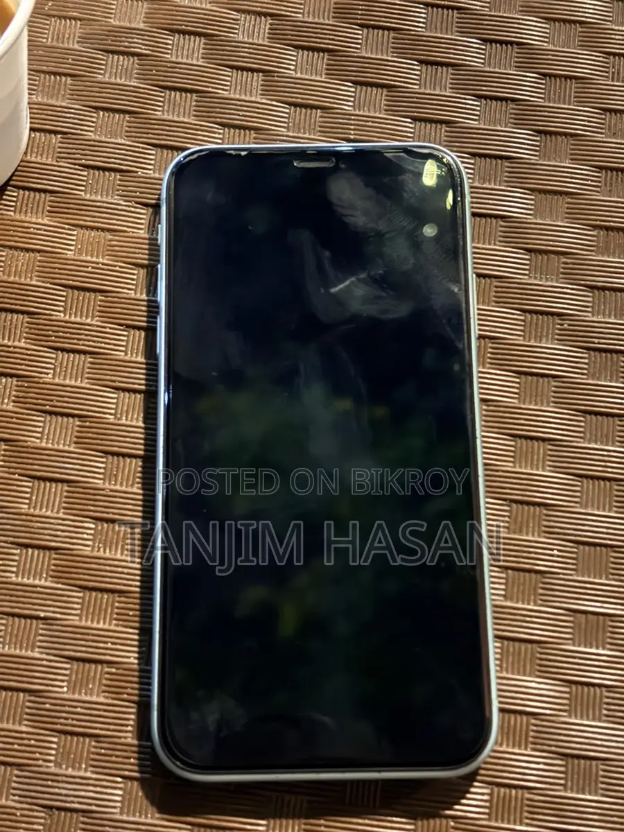 Apple iPhone 11 (Used)