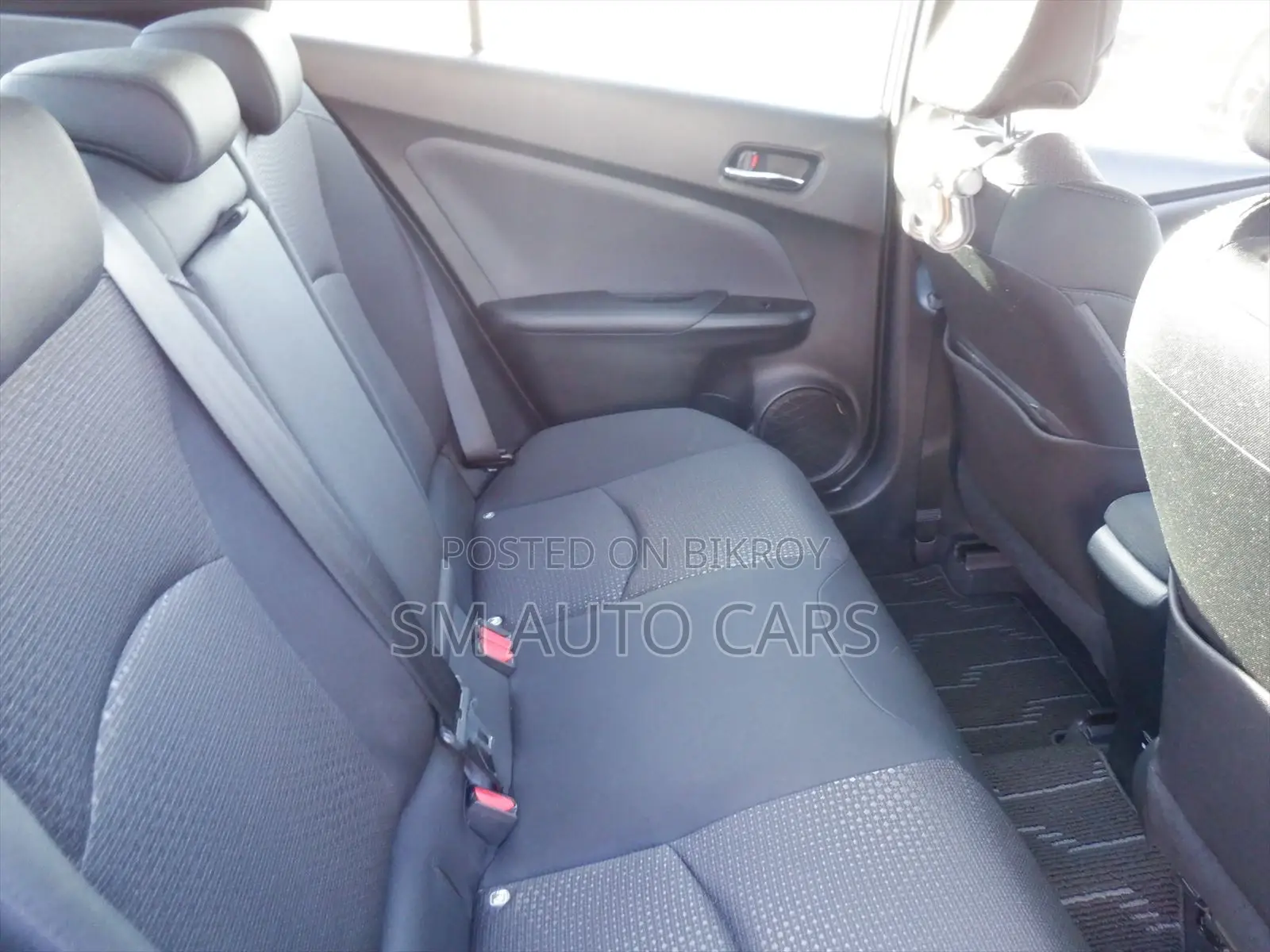 Toyota Prius S Safety Plus Pearl 2021