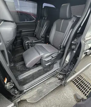 Toyota Noah S-Z Leg rest 5. 6k 2024